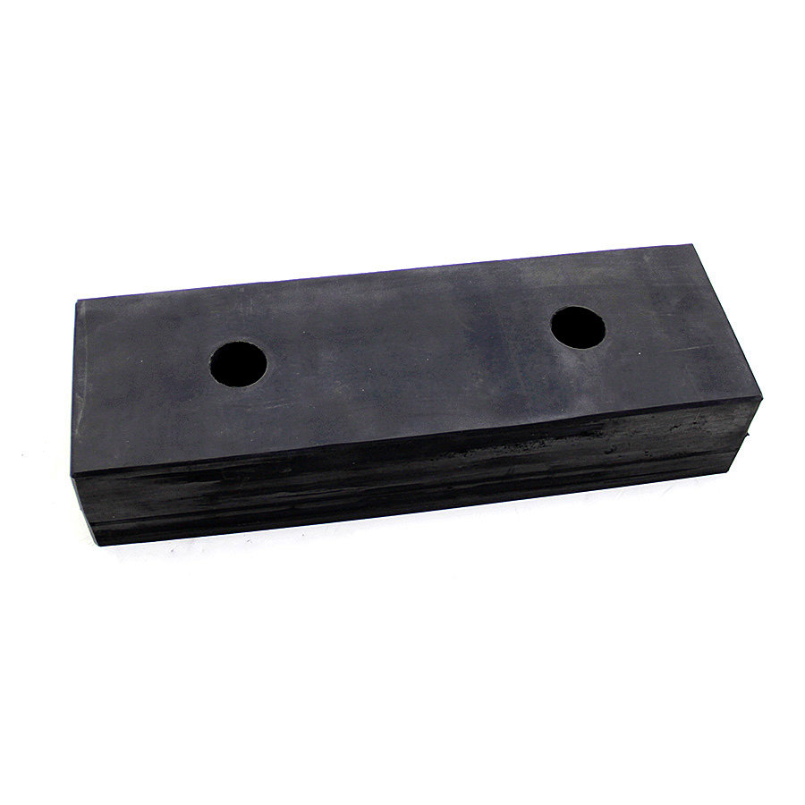 Černý gumový doraz na rampu FLOMA - 50 x 16,5 cm a tloušťka 10 cm