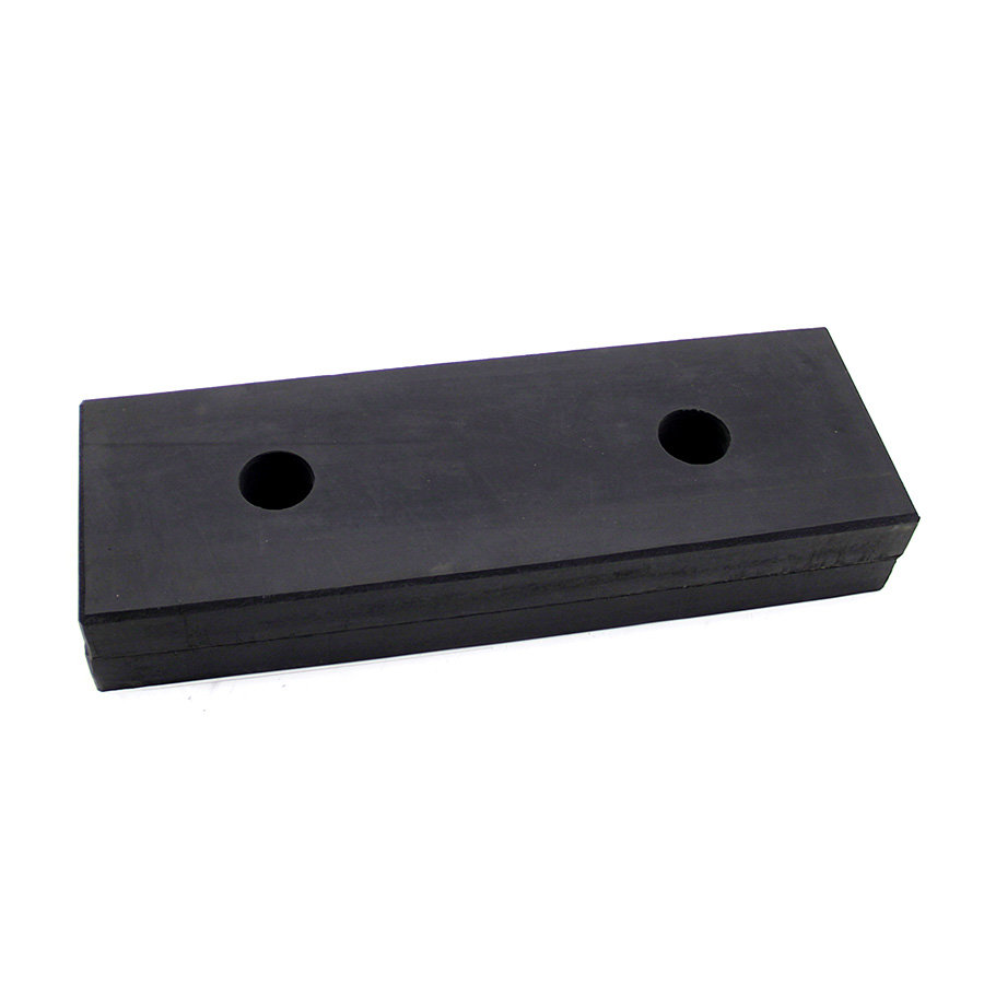 Černý gumový doraz na rampu FLOMA - 50 x 16,5 cm a tloušťka 8 cm