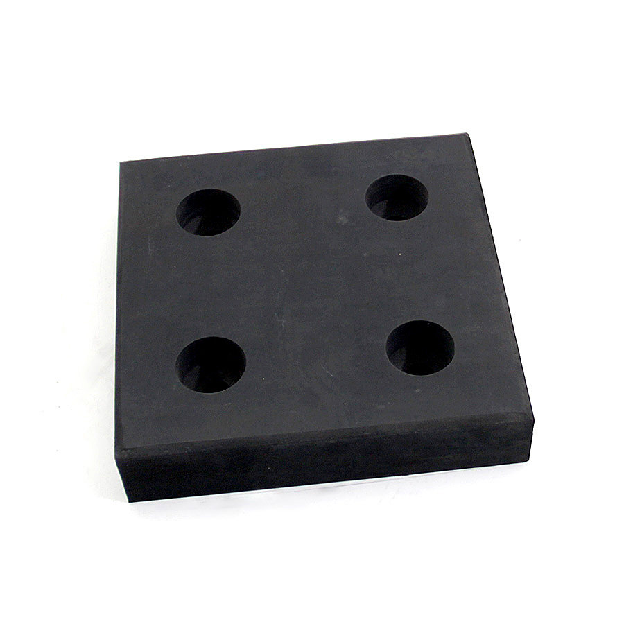 Černý gumový doraz na rampu FLOMA - 25 x 25 cm a tloušťka 5 cm