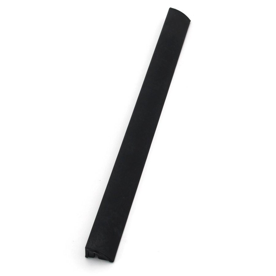 Černý plastový nájezd "samice" pro terasovou dlažbu Linea Striped - 58 x 4,5 x 2