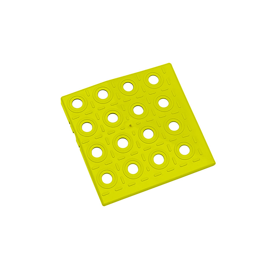 Žlutý plastový roh AT-STD, AvaTile - délka 13,7 cm, šířka 13,7 cm a výška 1,6 cm 