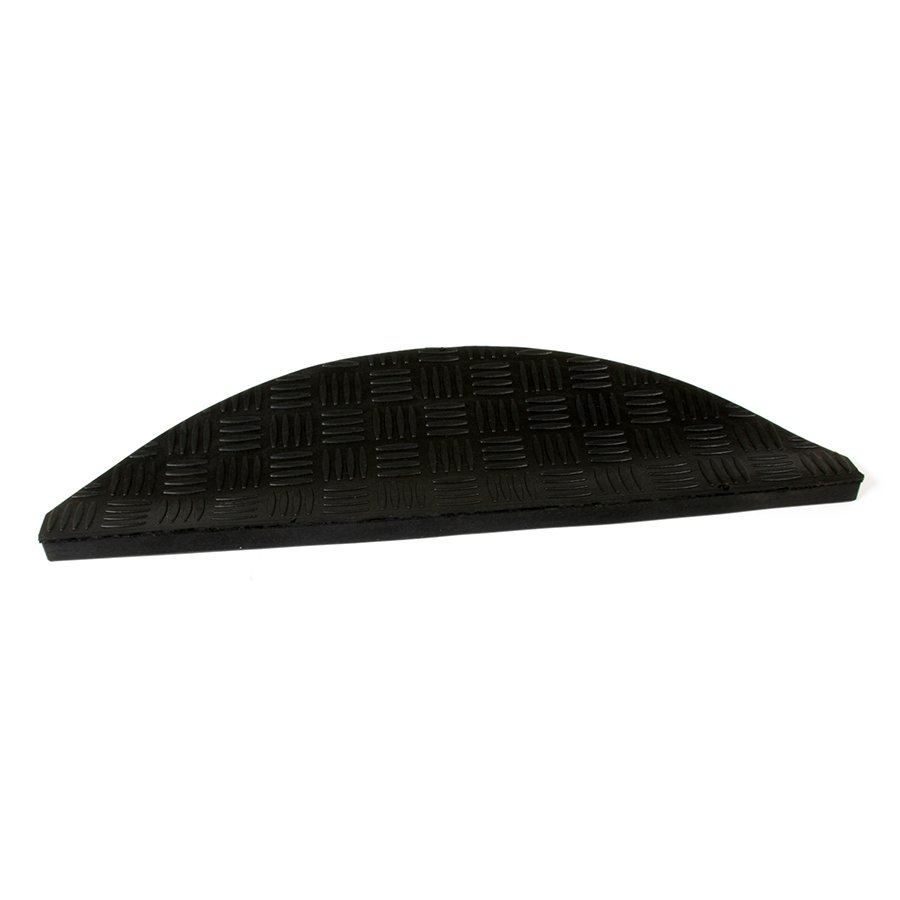 Gumový půlkruhový nášlap na schody Criss Cross, FLOMA - délka 17 cm, šířka 56 cm a výška 0,5 cm 