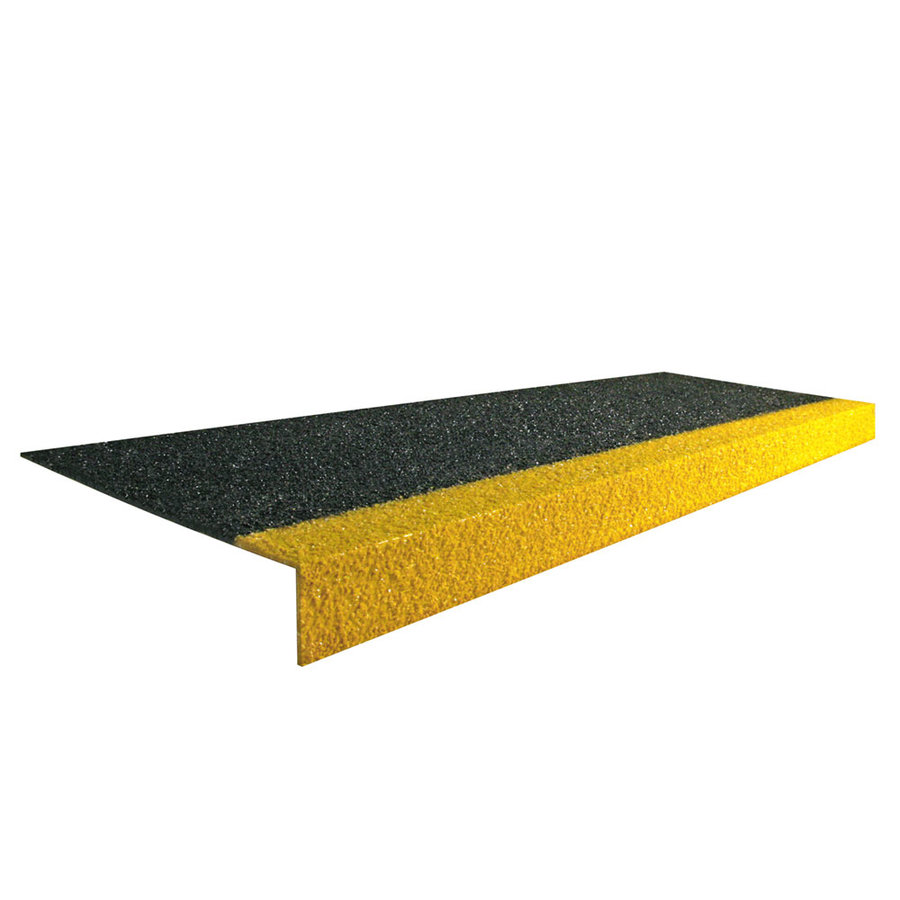 Černo-žlutá karborundová schodová hrana - délka 300 cm, šířka 34,5 cm, výška 5,5 cm a tloušťka 0,5 cm 