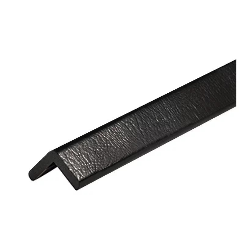 Černá pěnová ochrana rohů zdí, stěn Typ H - 100 x 4,7 x 4,7 cm