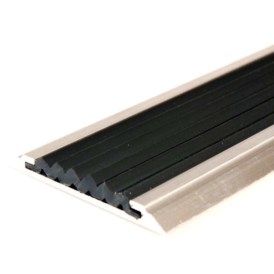 Černá hliníková schodová lišta s protiskluzovým páskem FLOMA Antislip - délka 100 cm, šířka 5,3 cm, výška 0,6 cm